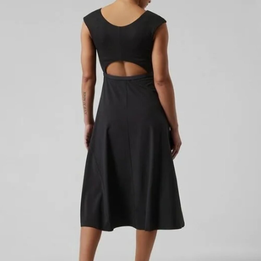 Athleta Ryder Dress in Black Size 10 Petite